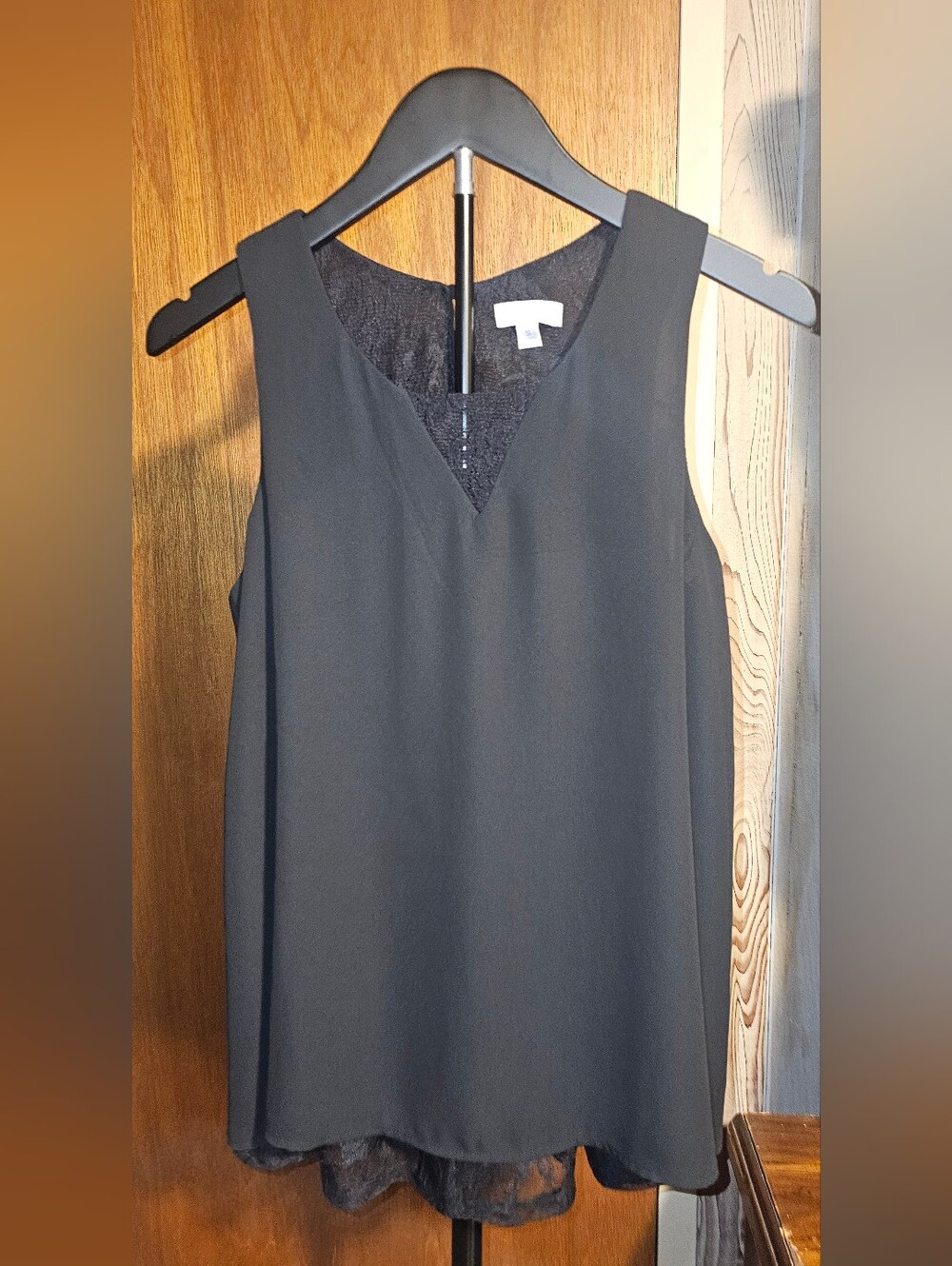 Charming Charlie Black V-Neck Lace Sleeveless Tank